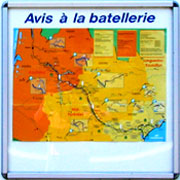 "Avis &agrave; la batellerie" on a  VNF bulletin board